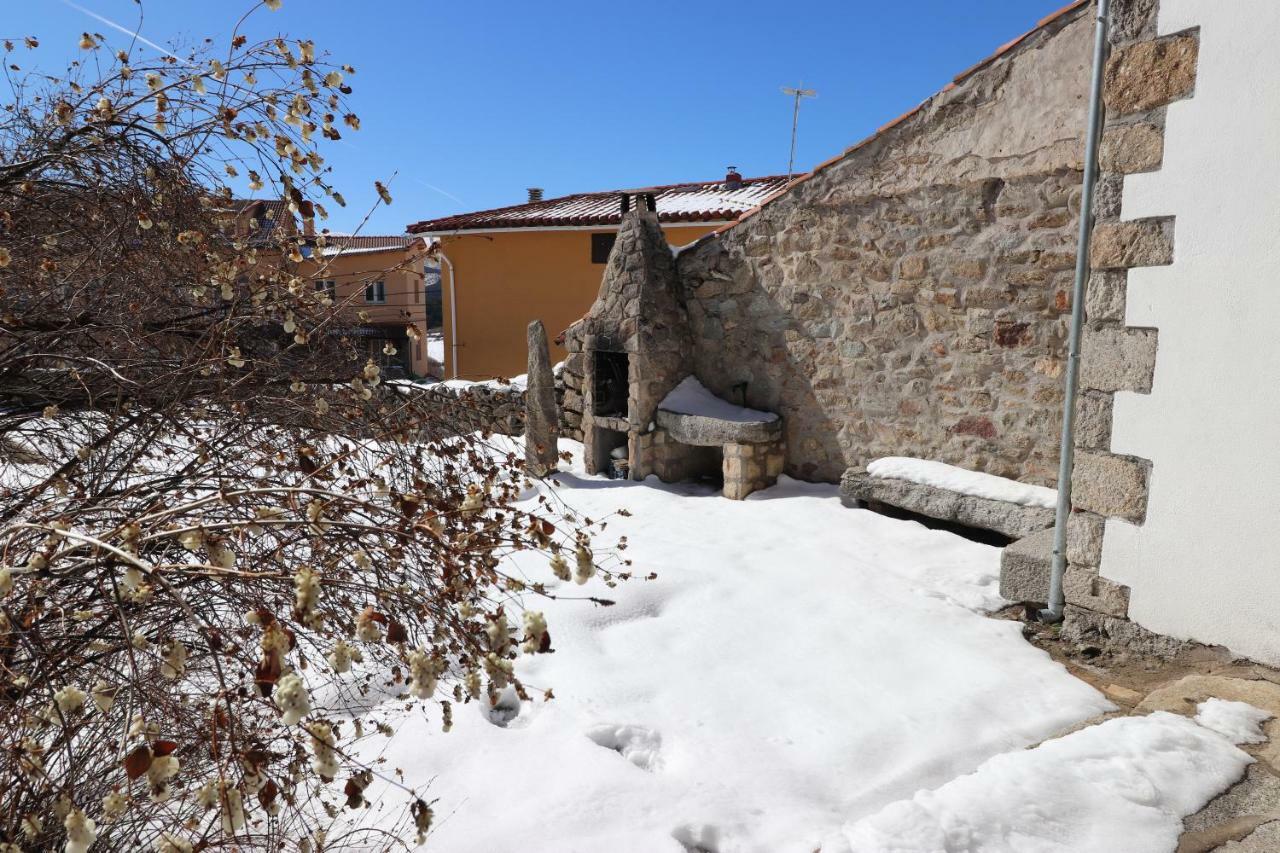 Penzion La Casa Del Abuelo Hoyos del Espino Exteriér fotografie